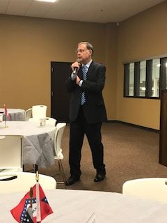 Senator John Boozman speaking to civic leaders.