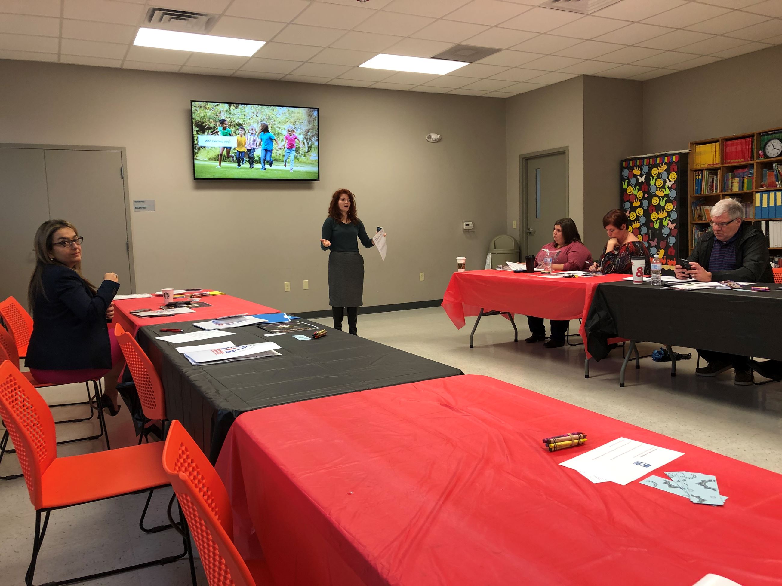 Rebecca Zimmerman addressing civic leaders at Hispanic Centre on Youth Advocacy