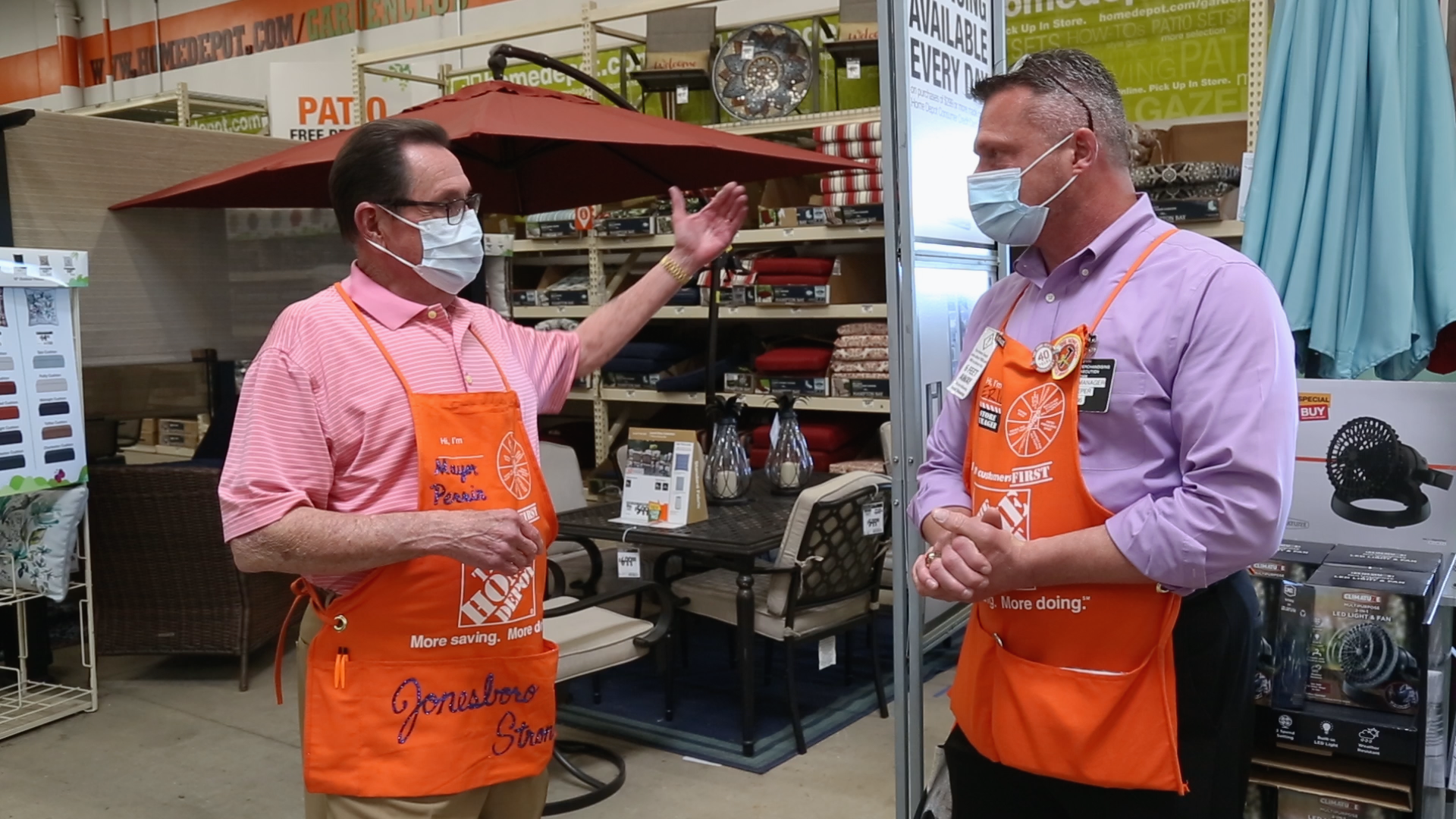 Mayor Perrin speaking to Manager Eric Pieper in Home Depot 