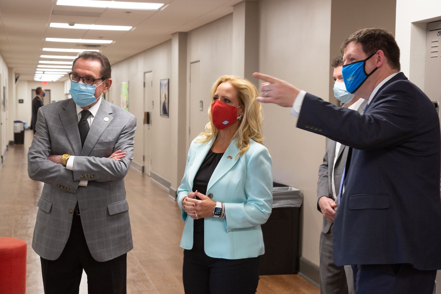 Attorney General Leslie Rutledge and Mayor Perrin on tour of NYIT led by Communications Director Cas