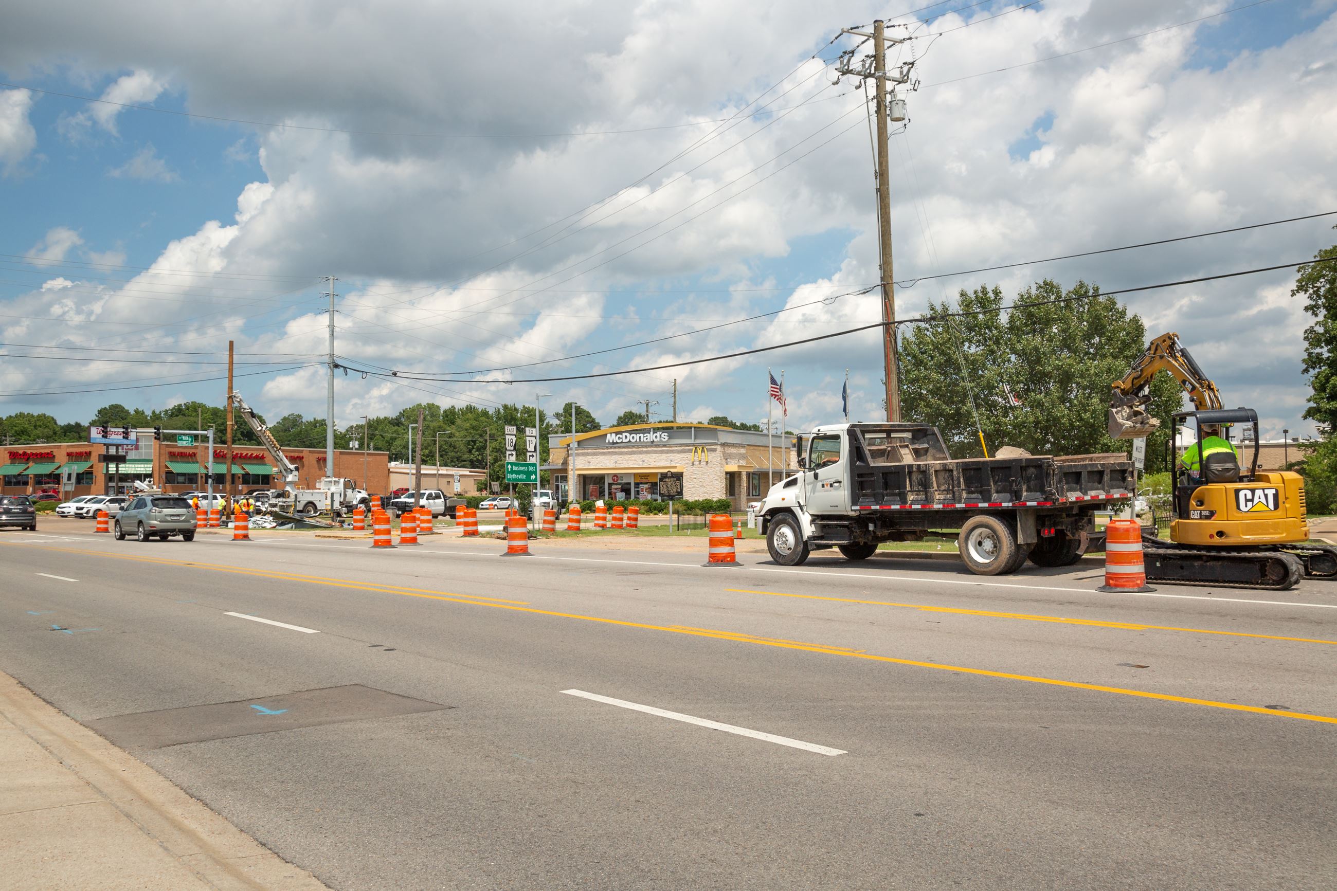Construction work on side of Southwest Drive at the Highland intersection