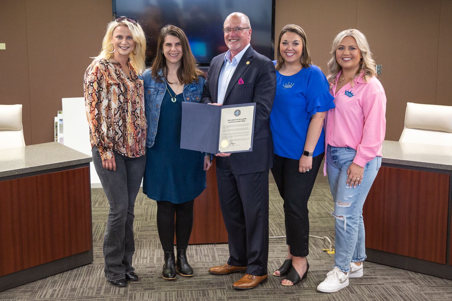 Mayor Copenhaver and members of Junior Auxiliary with the proclamation